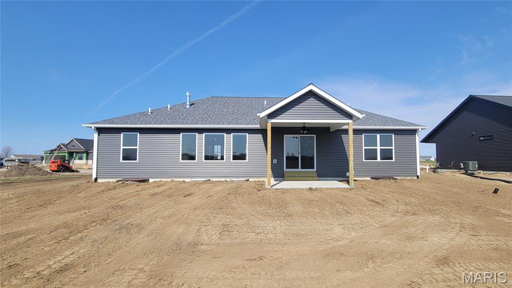 Homes for sale in Troy, IL | 221 George Bush Blvd, Troy, IL 62294 | MLS# MIS26012574