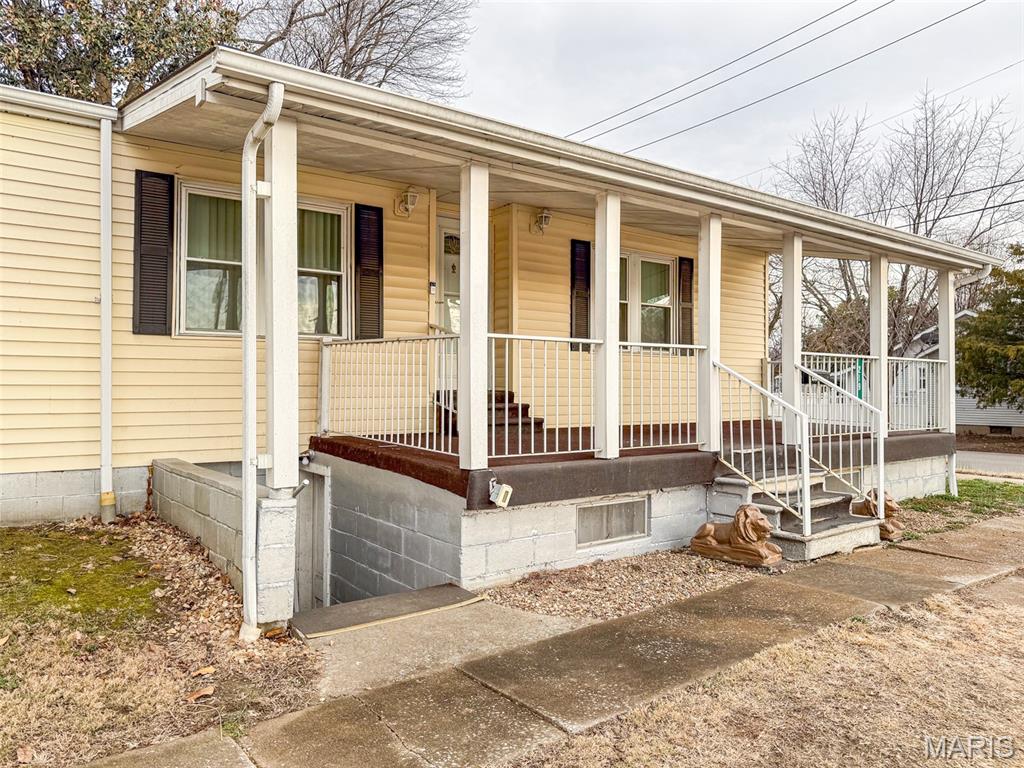 Homes for sale in Caseyville, IL | 219 W Morris St, Caseyville, IL 62232 | MLS# MIS26012576