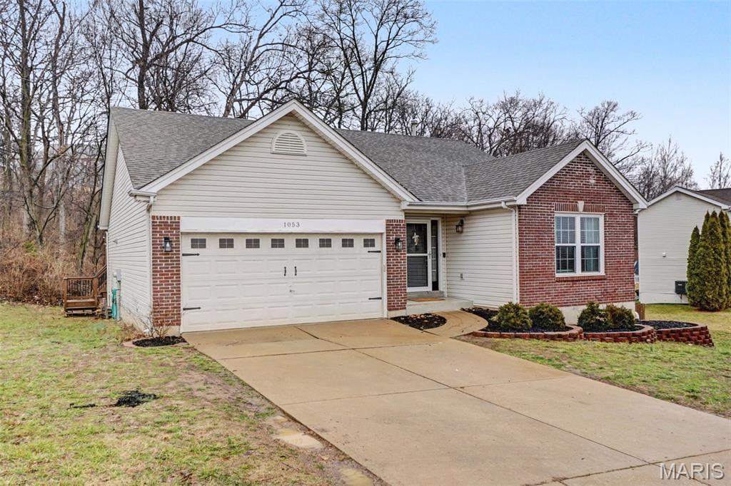 Homes for sale in Fenton, MO | 1053 Big Sky Dr, Fenton, MO 63026 | MLS# MIS26012591