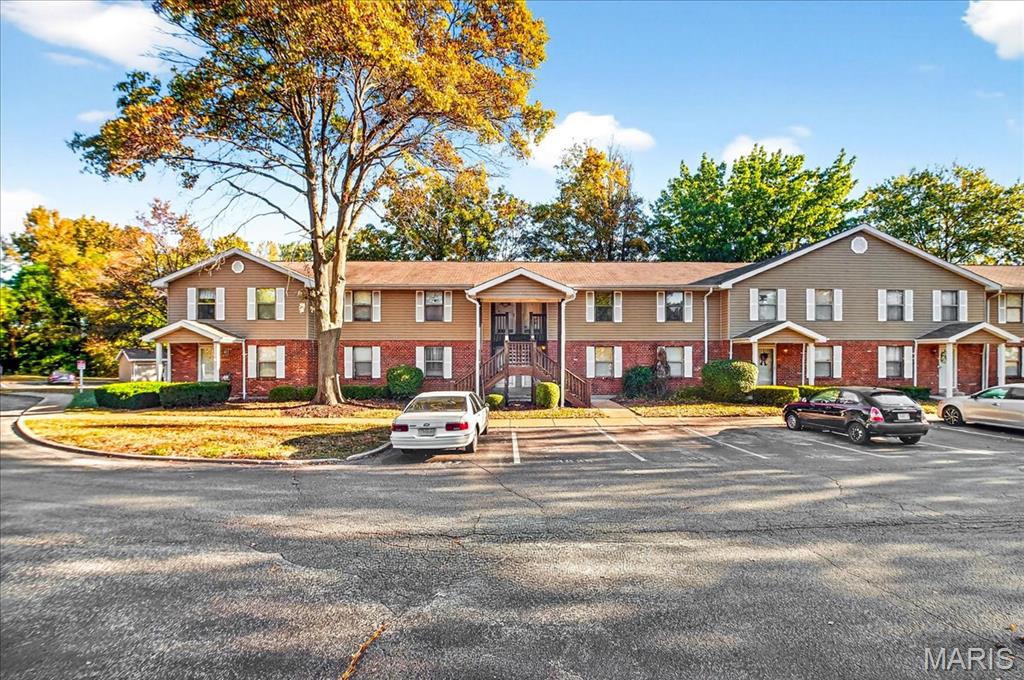 Homes for sale in Florissant, MO | 1831 New Sun Ct, Florissant, MO 63031 | MLS# MIS26012860