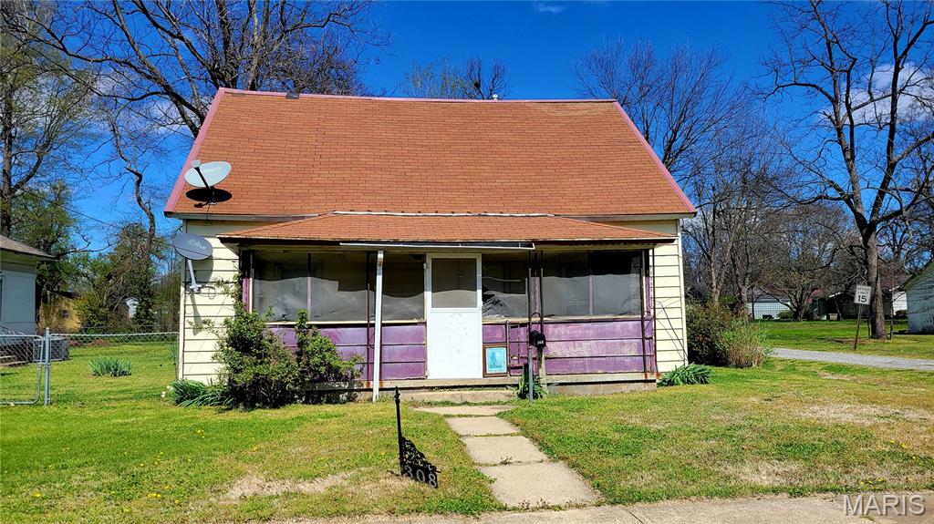 Homes for sale in Charleston, MO | 308 W Cleveland, Charleston, MO 63834 | MLS# MIS26012936