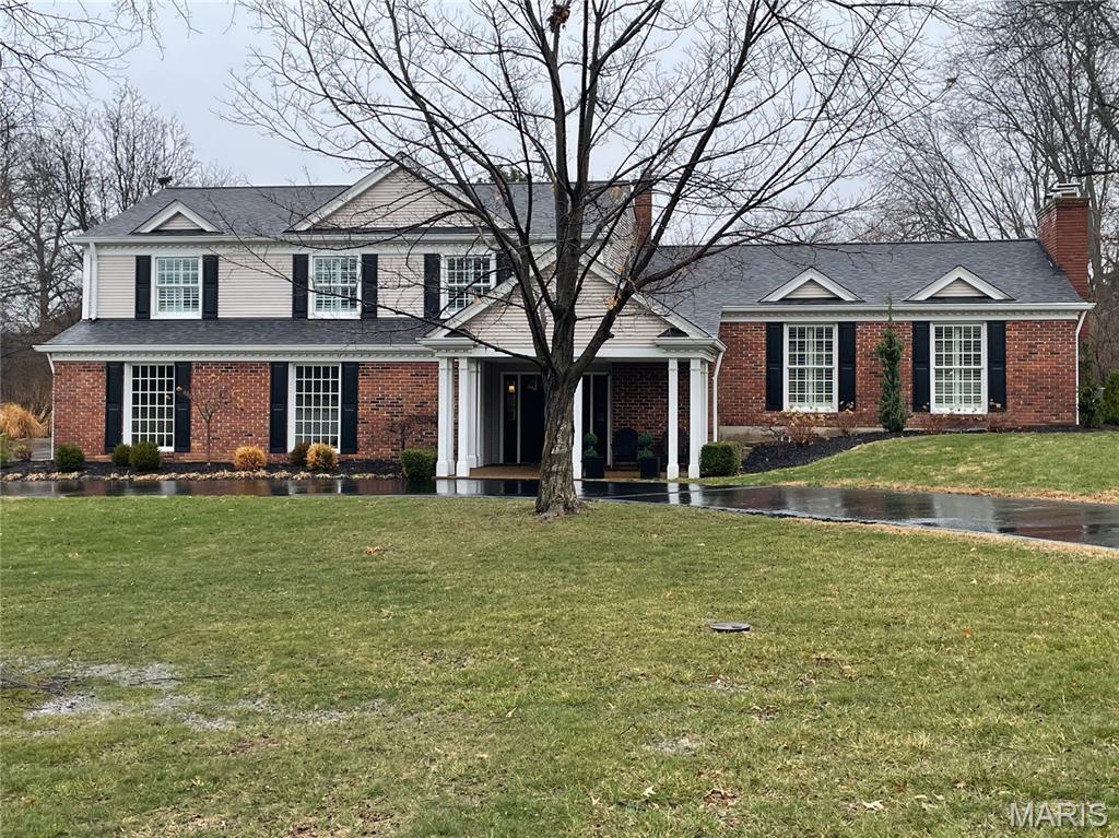 Homes for sale in Town And Country, MO | 920 Claymark Dr, Town And Country, MO 63131 | MLS# MIS26012995