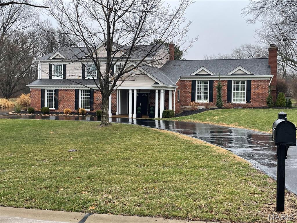 Homes for sale in Town And Country, MO | 920 Claymark Dr, Town And Country, MO 63131 | MLS# MIS26012995