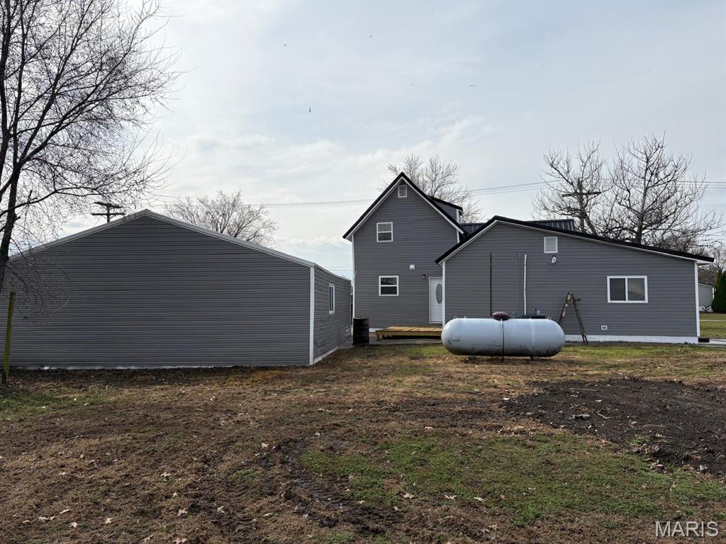 Homes for sale in Shelbina, MO | 312 E Beech St, Shelbina, MO 63468 | MLS# MIS26013625