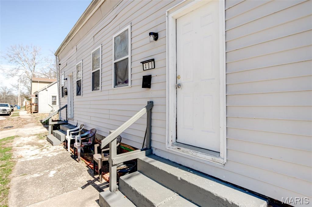 Homes for sale in Belleville, IL | 402 N 1St St #400/402, Belleville, IL 62220 | MLS# MIS26014033