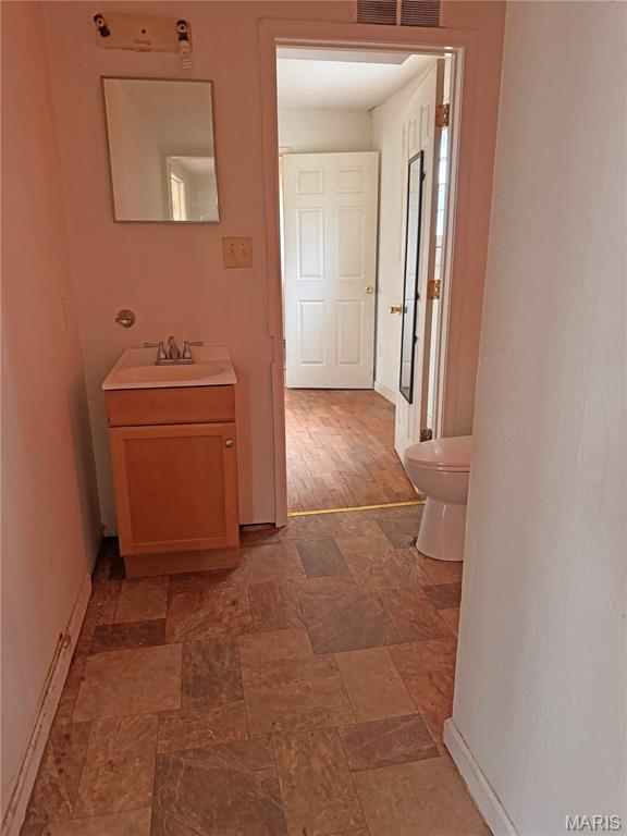 Homes for sale in Bismarck, MO | 567 N Lakeshore Dr, Bismarck, MO 63624 | MLS# MIS26014469