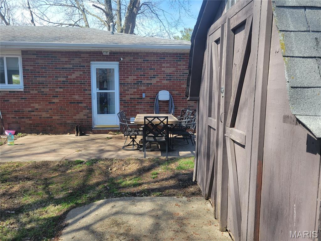 Homes for sale in Hartford, IL | 600 S Old Saint Louis Rd, Hartford, IL 62048 | MLS# MIS26014504