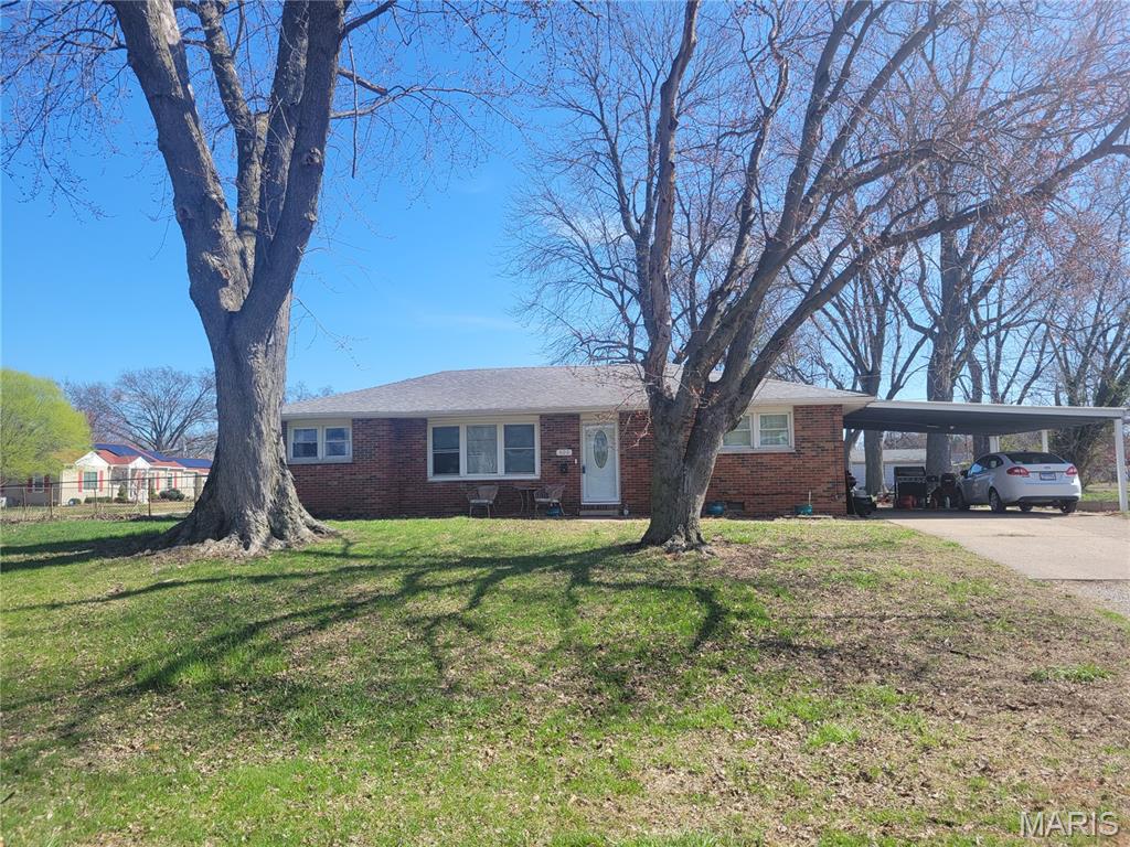 Homes for sale in Hartford, IL | 600 S Old Saint Louis Rd, Hartford, IL 62048 | MLS# MIS26014504