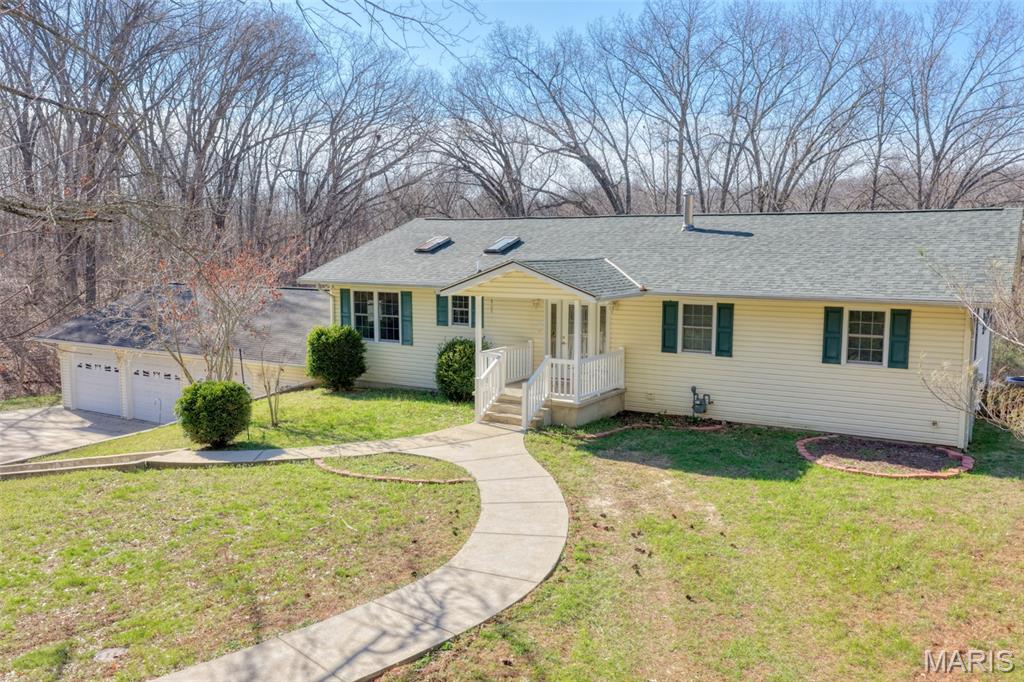 Homes for sale in Chester, IL | 369 Mullins Rd, Chester, IL 62233 | MLS# MIS26014903