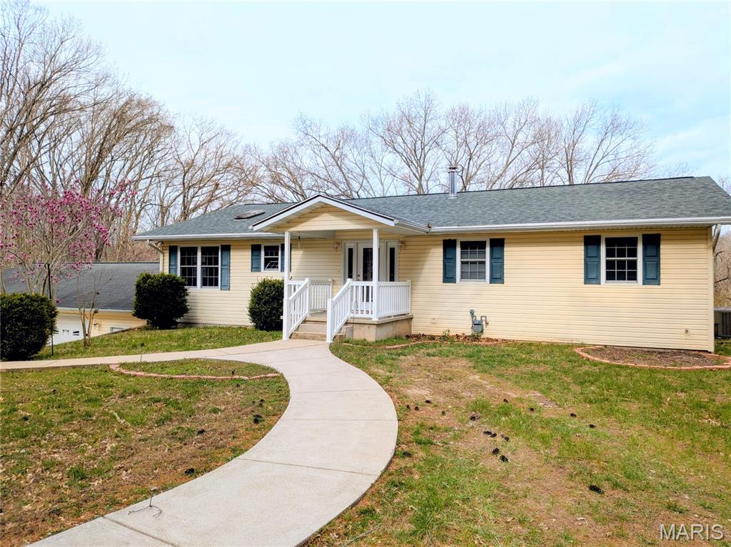 Homes for sale in Chester, IL | 369 Mullins Rd, Chester, IL 62233 | MLS# MIS26014903