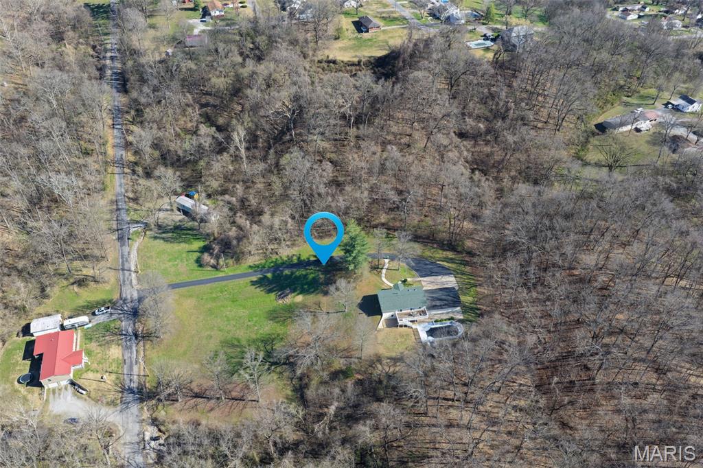 Homes for sale in Chester, IL | 369 Mullins Rd, Chester, IL 62233 | MLS# MIS26014903