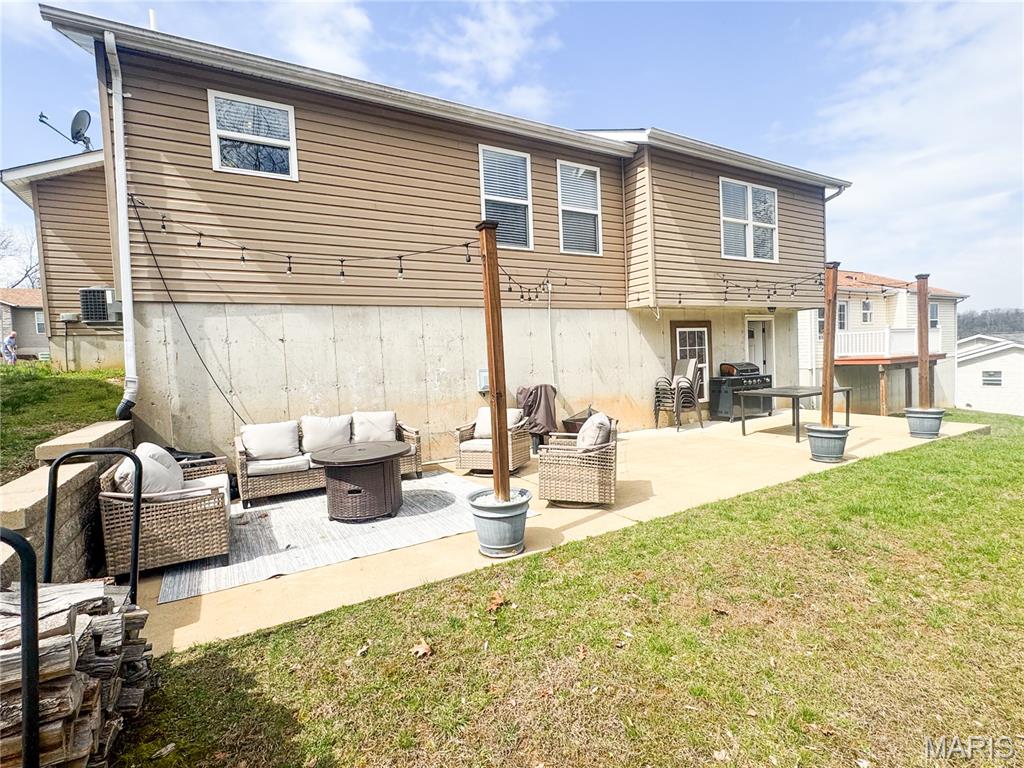 Homes for sale in Pevely, MO | 1736 12 Oaks Pl, Pevely, MO 63070 | MLS# MIS26014912