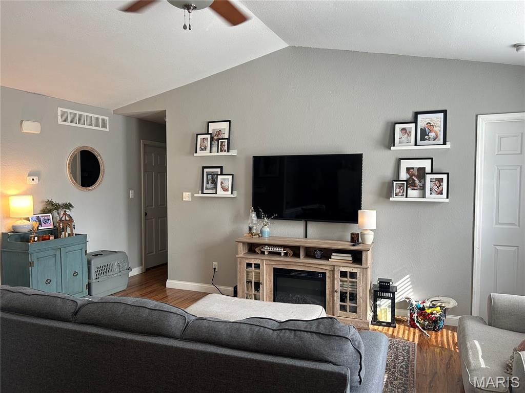 Homes for sale in Pevely, MO | 1736 12 Oaks Pl, Pevely, MO 63070 | MLS# MIS26014912