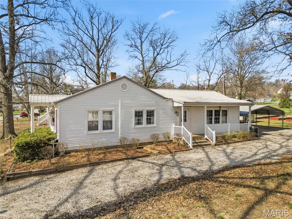 Homes for sale in Elsberry, MO | 809 Lincoln St, Elsberry, MO 63343 | MLS# MIS26015016