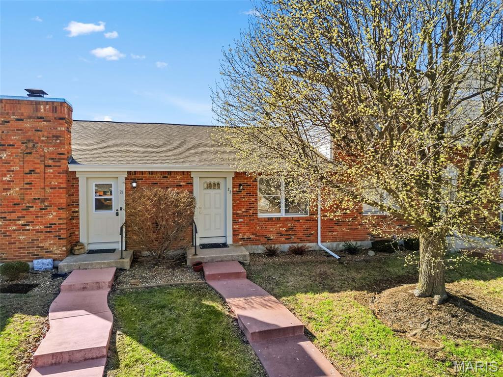 Homes for sale in Troy, MO | 22 Brittany Ct, Troy, MO 63379 | MLS# MIS26015038