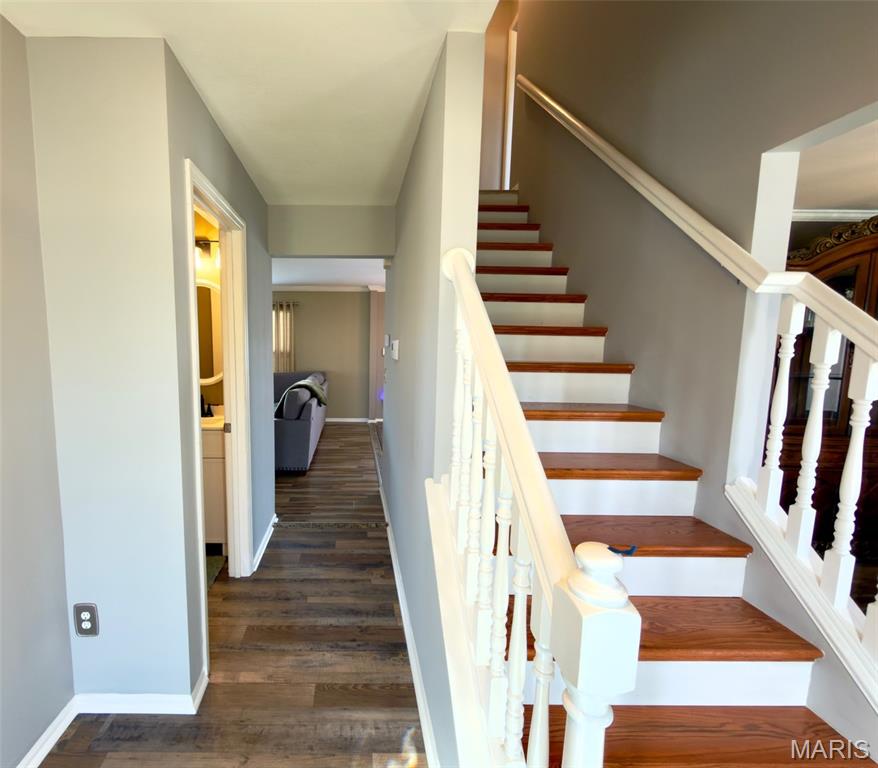 3rd image of 4 Pasture View Ct, Wentzville, MO 63385 | MLS# MIS26015053