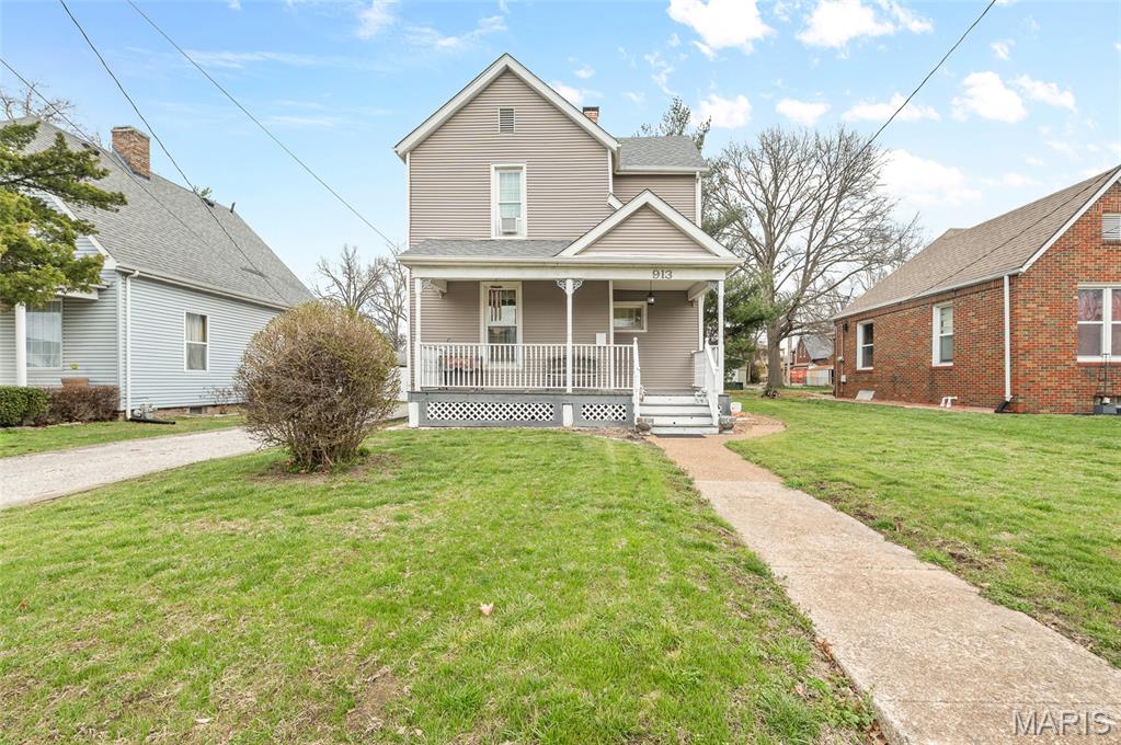 Homes for sale in Collinsville, IL | 913 W Main St, Collinsville, IL 62234 | MLS# MIS26015283