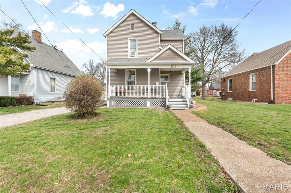Homes for sale in Collinsville, IL | 913 W Main St, Collinsville, IL 62234 | MLS# MIS26015283