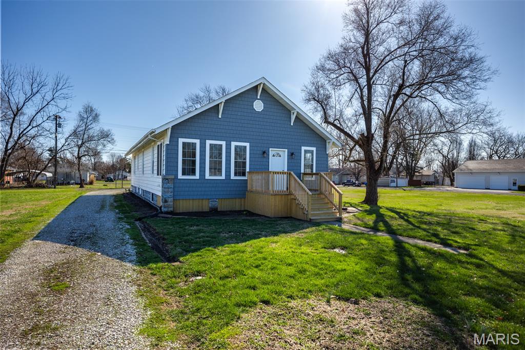 Homes for sale in Gillespie, IL | 705 N Macoupin St, Gillespie, IL 62033 | MLS# MIS26015415