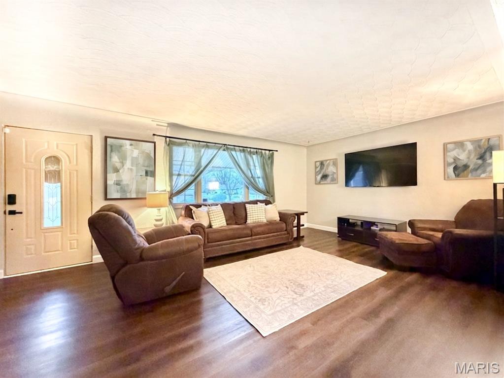 Homes for sale in Collinsville, IL | 44 Kimberly Ct, Collinsville, IL 62234 | MLS# MIS26015564