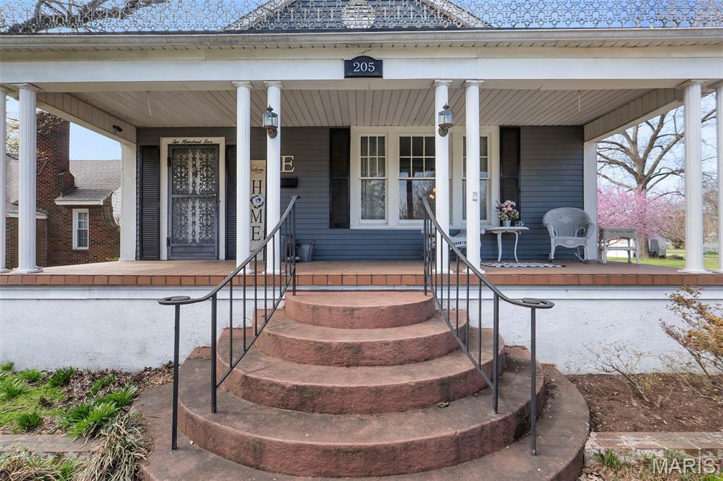 Homes for sale in Charleston, MO | 205 N Virginia St, Charleston, MO 63834 | MLS# MIS26015567