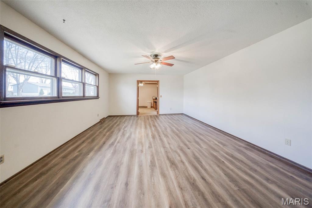 Homes for sale in Cuba, MO | 402 Locust St, Cuba, MO 65453 | MLS# MIS26015786