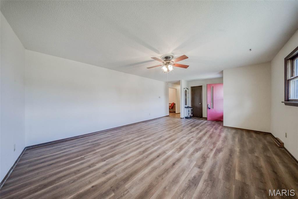 Homes for sale in Cuba, MO | 402 Locust St, Cuba, MO 65453 | MLS# MIS26015786