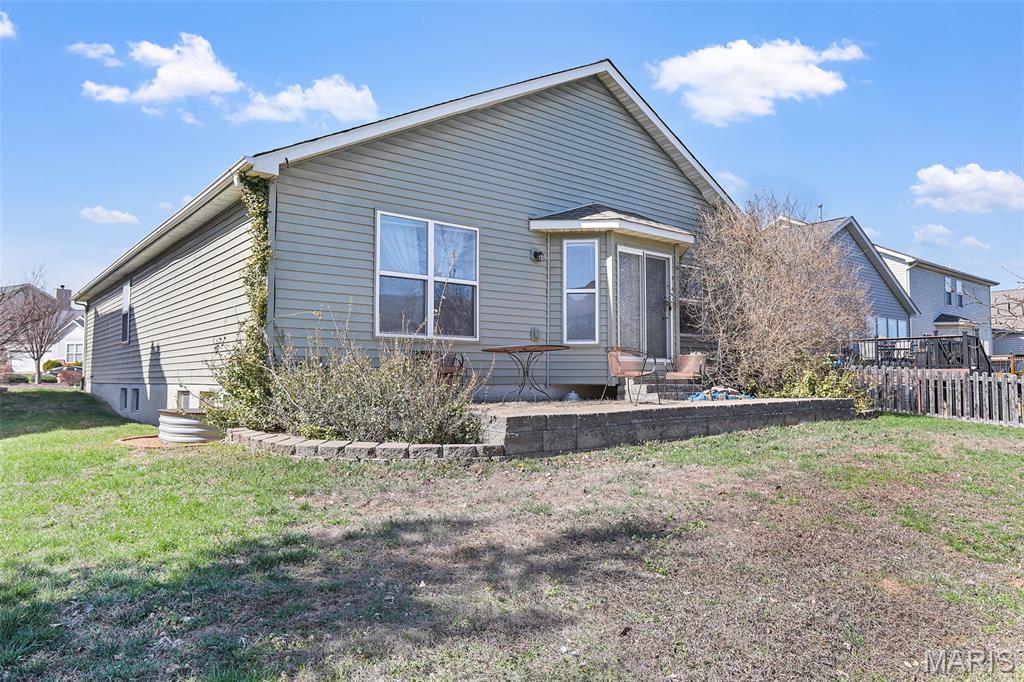 Homes for sale in Lake St Louis, MO | 420 Country Stone Dr, Lake St Louis, MO 63367 | MLS# MIS26015865