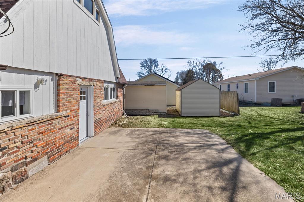 Homes for sale in Bethalto, IL | 411 Sheridan St, Bethalto, IL 62010 | MLS# MIS26015888