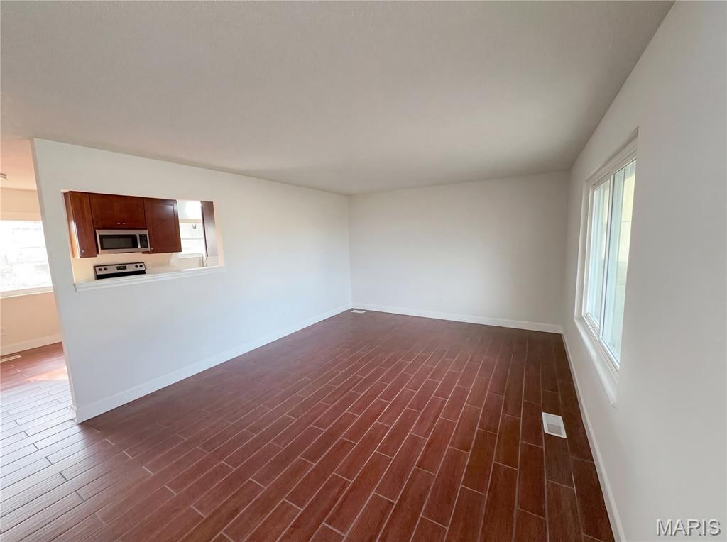 Homes for sale in Troy, MO | 945 Countryside Dr, Troy, MO 63379 | MLS# MIS26015901