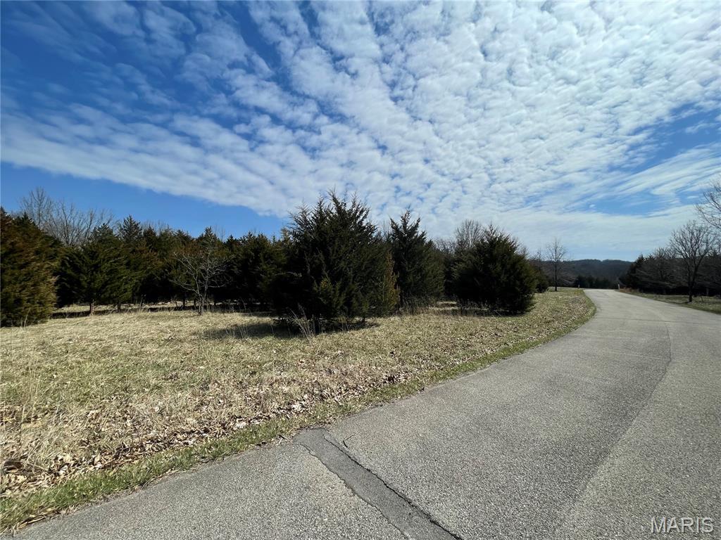 Homes for sale in Innsbrook, MO | 2107 Meadow Oaks Dr, Innsbrook, MO 63390 | MLS# MIS26015922