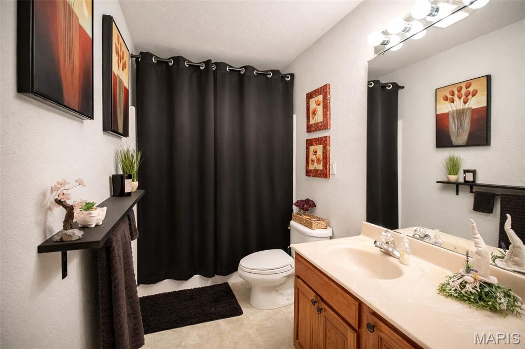 Homes for sale in Bourbon, MO | 105 Rohrer Rd, Bourbon, MO 65441 | MLS# MIS26016055