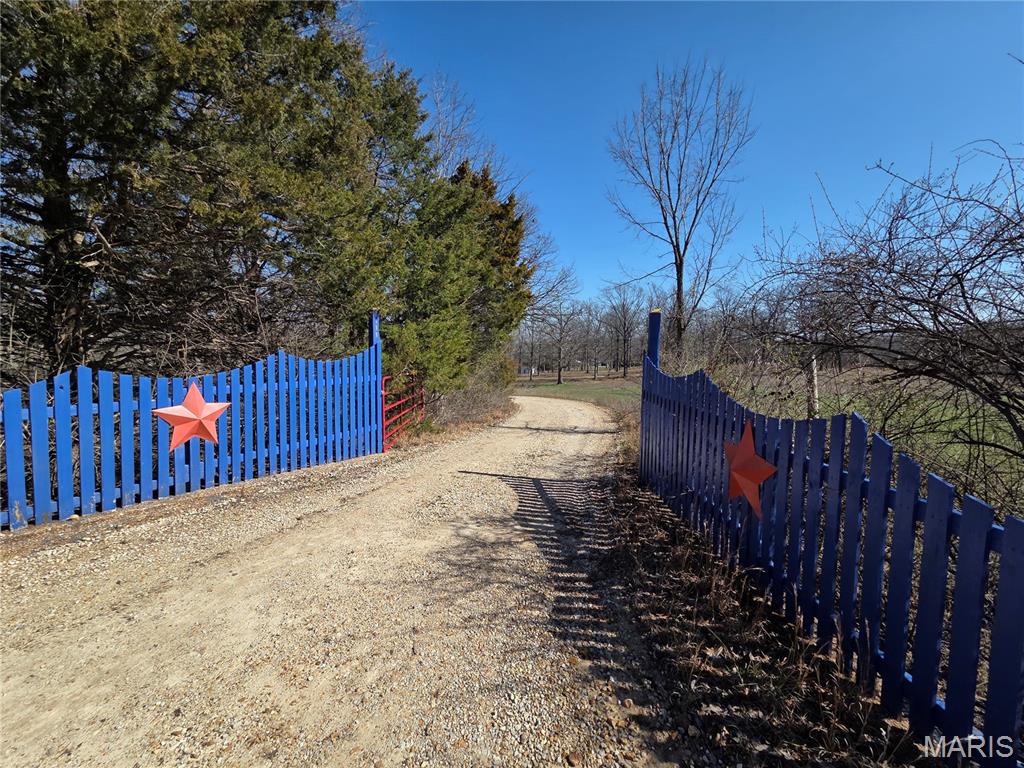 Homes for sale in Cuba, MO | 1111 Beamer Ln, Cuba, MO 65453 | MLS# MIS26016097