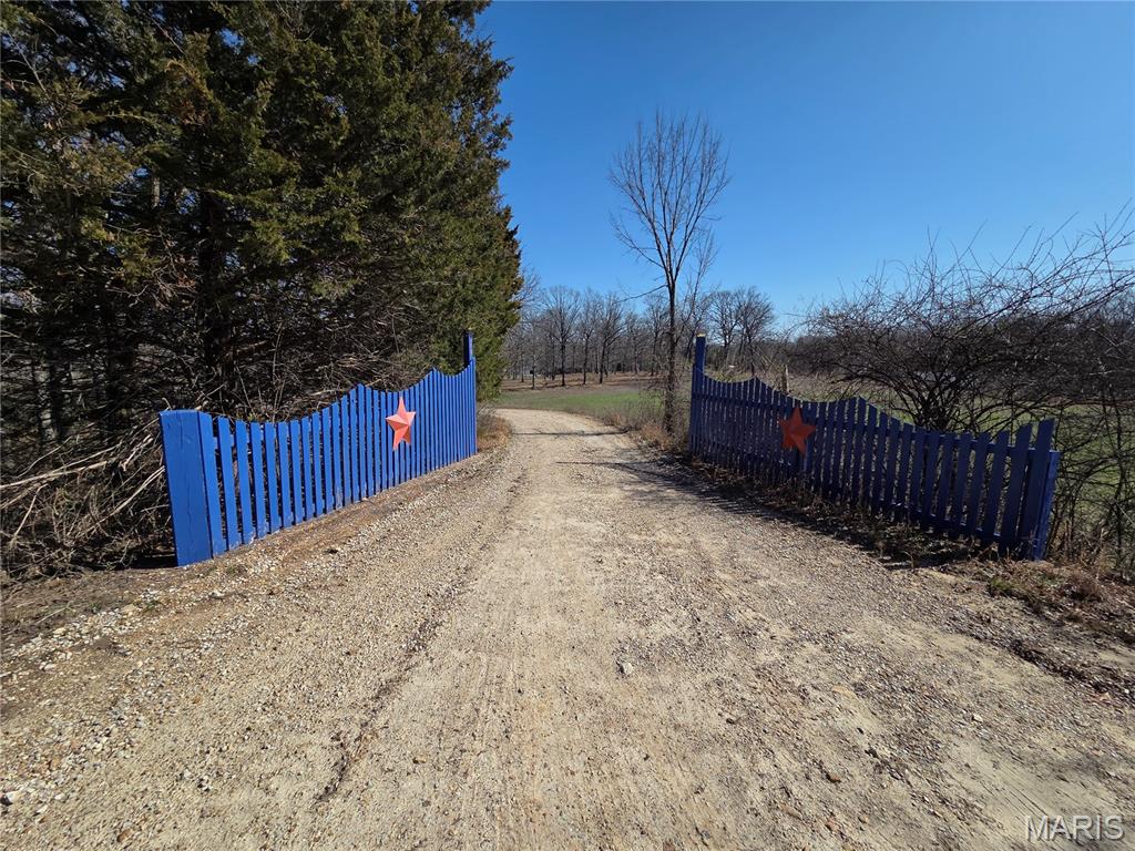 Homes for sale in Cuba, MO | 1111 Beamer Ln, Cuba, MO 65453 | MLS# MIS26016097