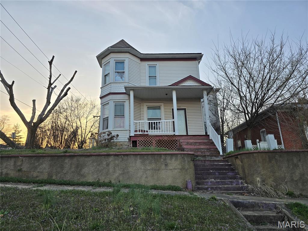 Homes for sale in De Soto, MO | 122 S 2nd St, De Soto, MO 63020 | MLS# MIS26016173