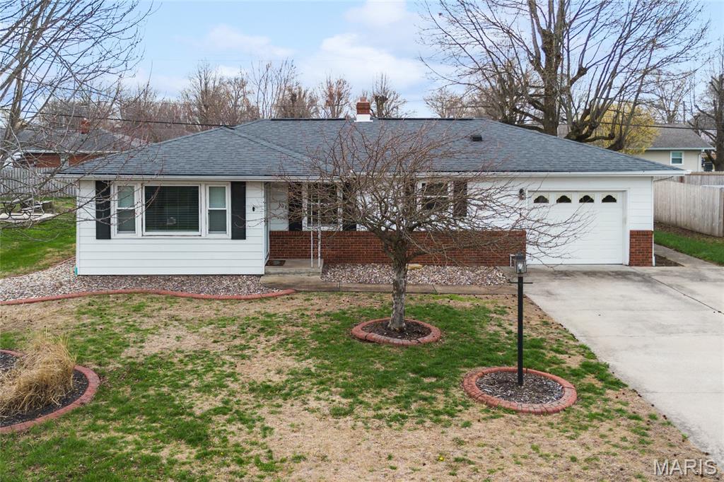 Homes for sale in Red Bud, IL | 308 Charles St, Red Bud, IL 62278 | MLS# MIS26016218