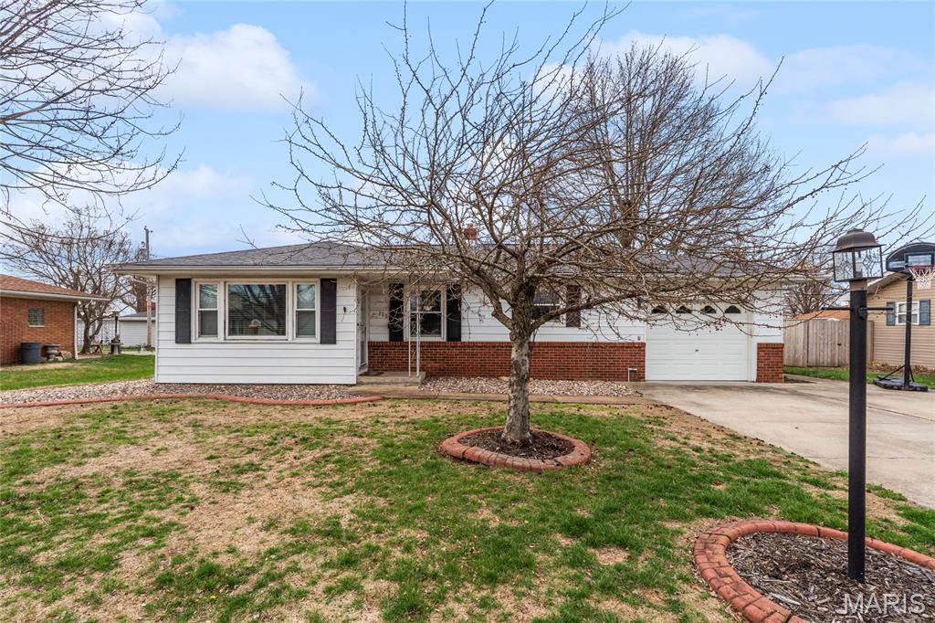 Homes for sale in Red Bud, IL | 308 Charles St, Red Bud, IL 62278 | MLS# MIS26016218