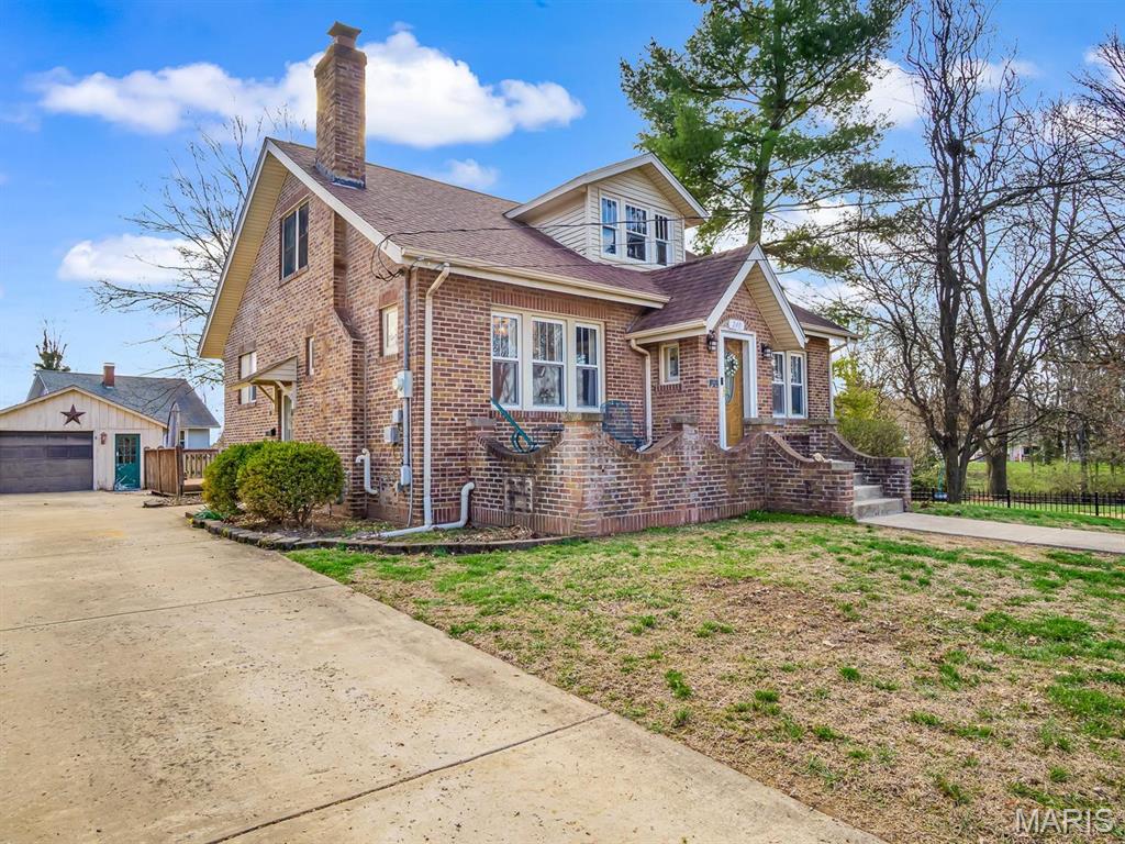 Homes for sale in Waterloo, IL | 240 N Main St, Waterloo, IL 62298 | MLS# MIS26016344