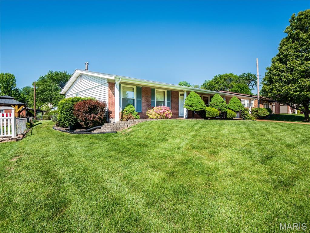 Homes for sale in Saint Louis, MO | 5032 Kempf Dr, Saint Louis, MO 63128 | MLS# MIS26020830