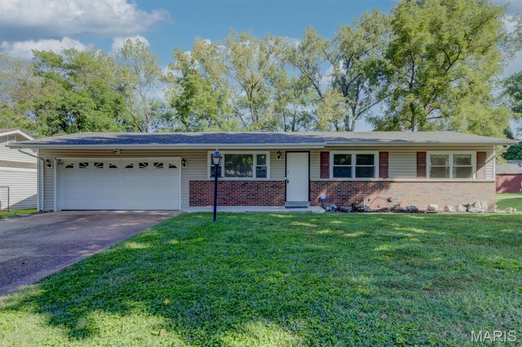 1st image of 10801 Canter Way Dr, Unincorporated, MO 63114 | MLS# MIS26021343