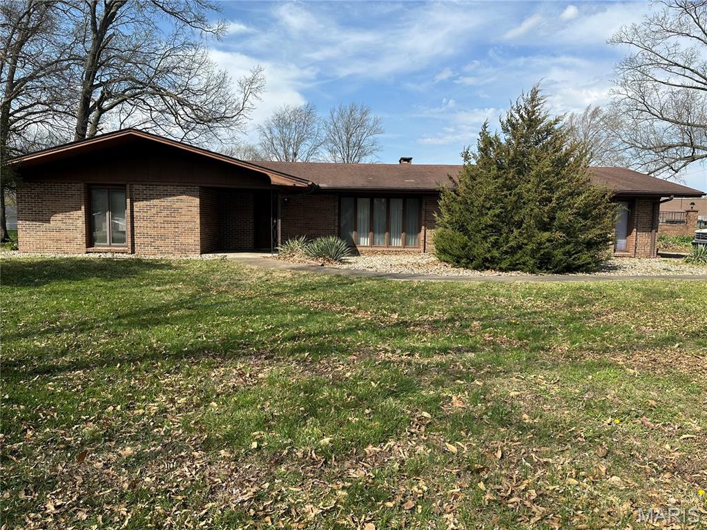 Homes for sale in Sparta, IL | 801 N James St, Sparta, IL 62286 | MLS# MIS26021652