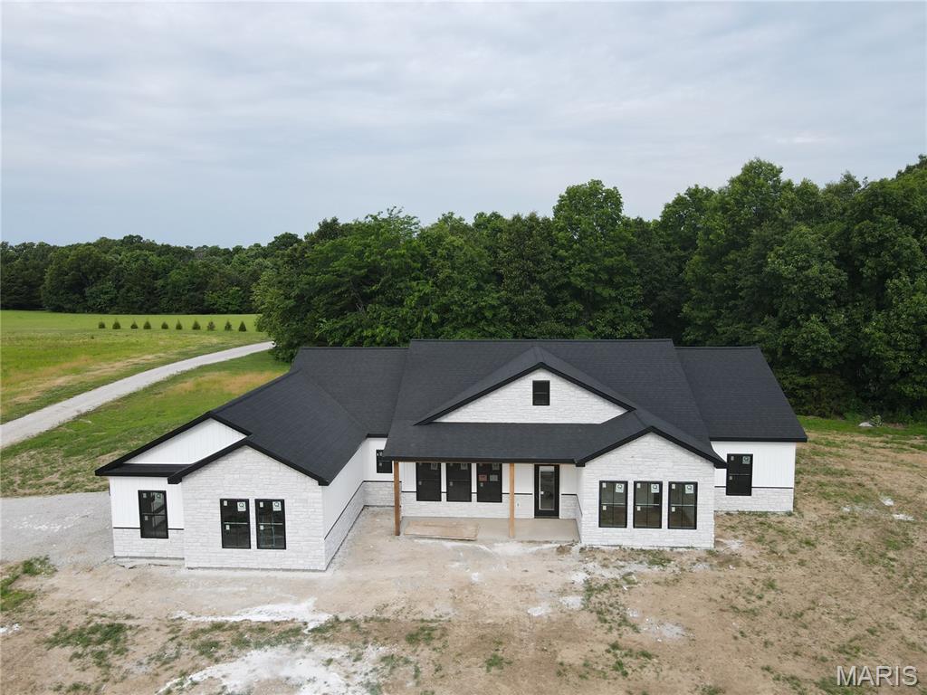Homes for sale in Monroe City, MO | 18805 Hwy J, Monroe City, MO 63456 | MLS# MIS26021676