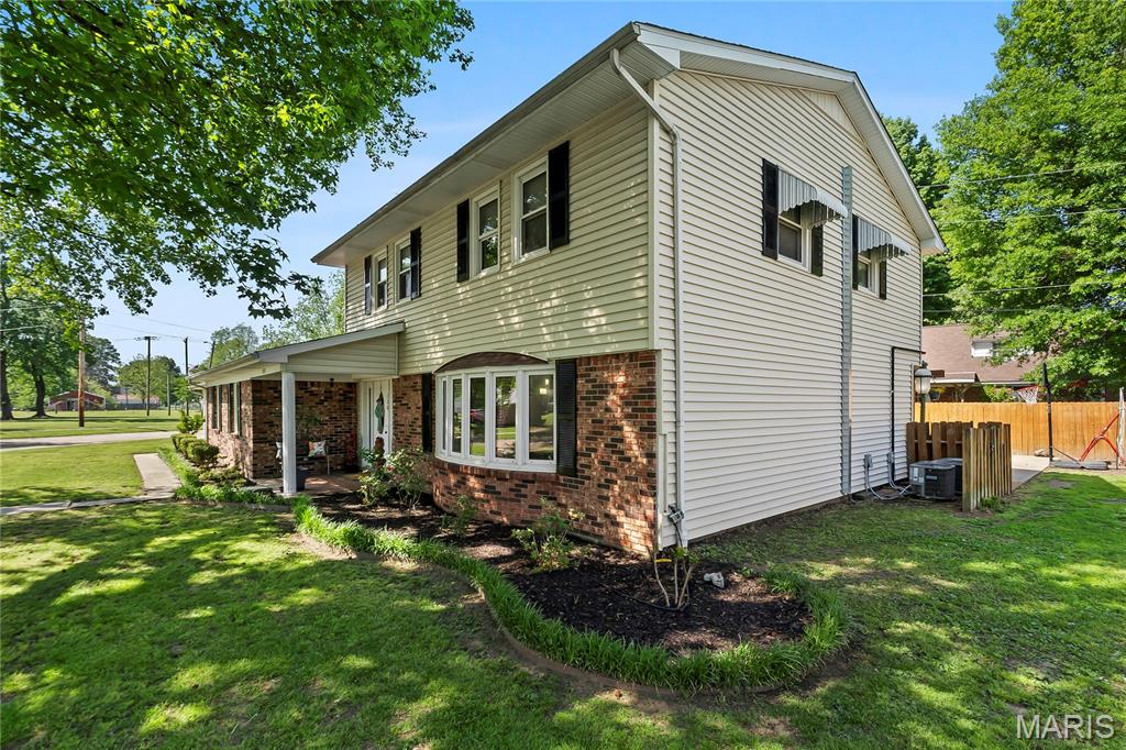 Homes for sale in New Madrid, MO | 130 Saint Mark Lane, New Madrid, MO 63869 | MLS# MIS26021754