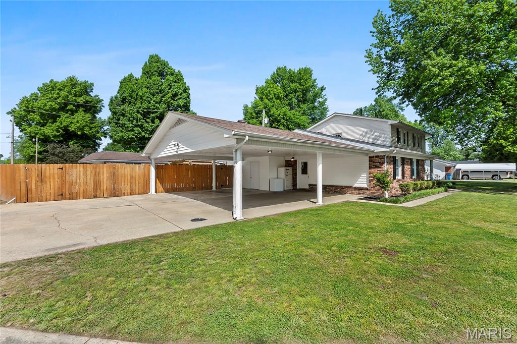 Homes for sale in New Madrid, MO | 130 Saint Mark Lane, New Madrid, MO 63869 | MLS# MIS26021754
