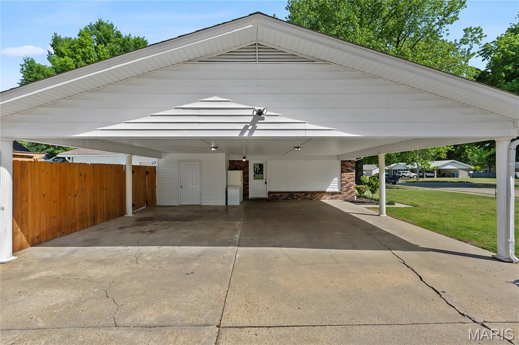 Homes for sale in New Madrid, MO | 130 Saint Mark Lane, New Madrid, MO 63869 | MLS# MIS26021754