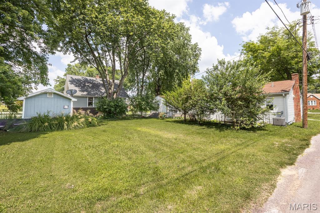 27th image of 102 S 35th St S, Belleville, IL 62226 | MLS# MIS26022366