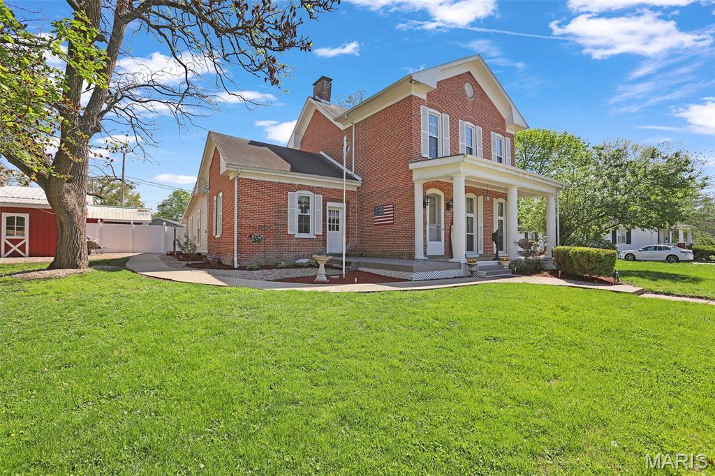 Homes for sale in Bethalto, IL | 409 W Central St, Bethalto, IL 62010 | MLS# MIS26023247