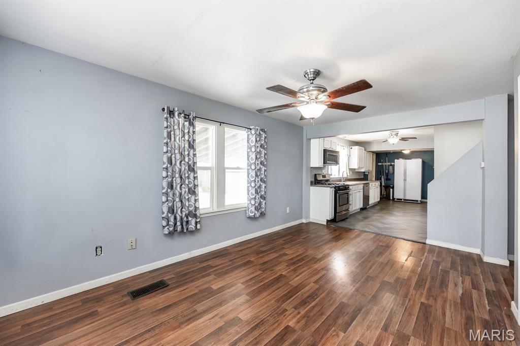 Homes for sale in Wood River, IL | 442 Pershing Ave, Wood River, IL 62095 | MLS# MIS26023462