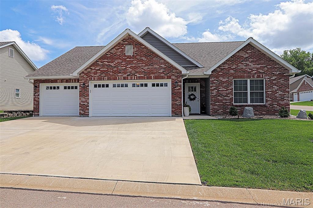 Homes for sale in Farmington, MO | 340 Cottonwood Ln, Farmington, MO 63640 | MLS# MIS26024939