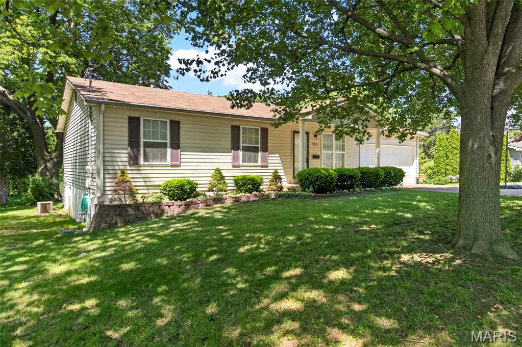 Homes for sale in Saint Ann, MO | 3911 Jane Ave, Saint Ann, MO 63074 | MLS# MIS26025406